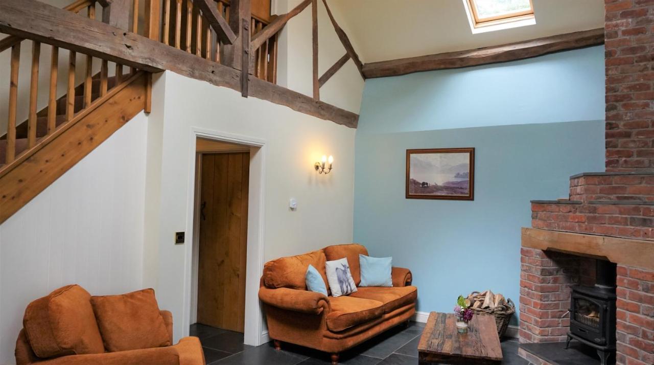 Sheep Dip Cottage - 5* Cyfie Farm, With Log Burner And Private Hot Tub Llanfyllin Екстер'єр фото